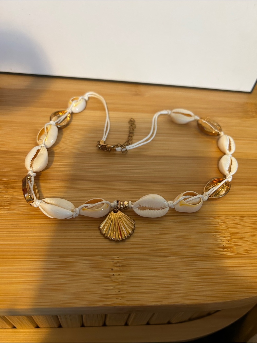 Gold Shell Charm Cowrie Choker Necklace - White & Gold